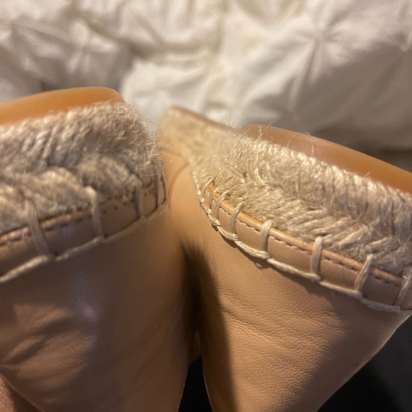 Beautiful two-tone Espadrilles. - Picture 4 of 8